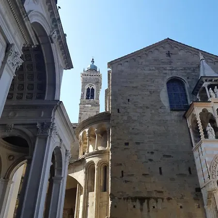 B&B Piazza Vecchia * ベルガモ