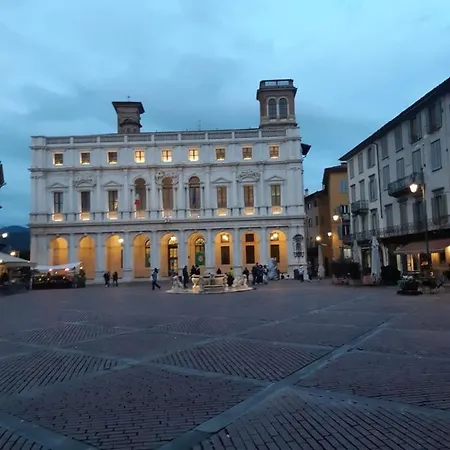 B&B Piazza Vecchia *